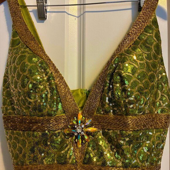 Beautiful green prom dress - Picture 4 of 7